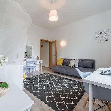 Apartament P&o Metro Wilanowska